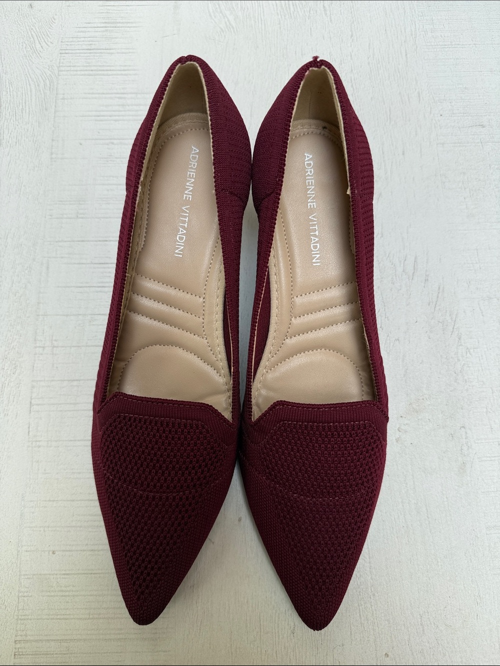 Adrienne Vittadini Pointed Knit Kitten Heels in Size 9M— Wine